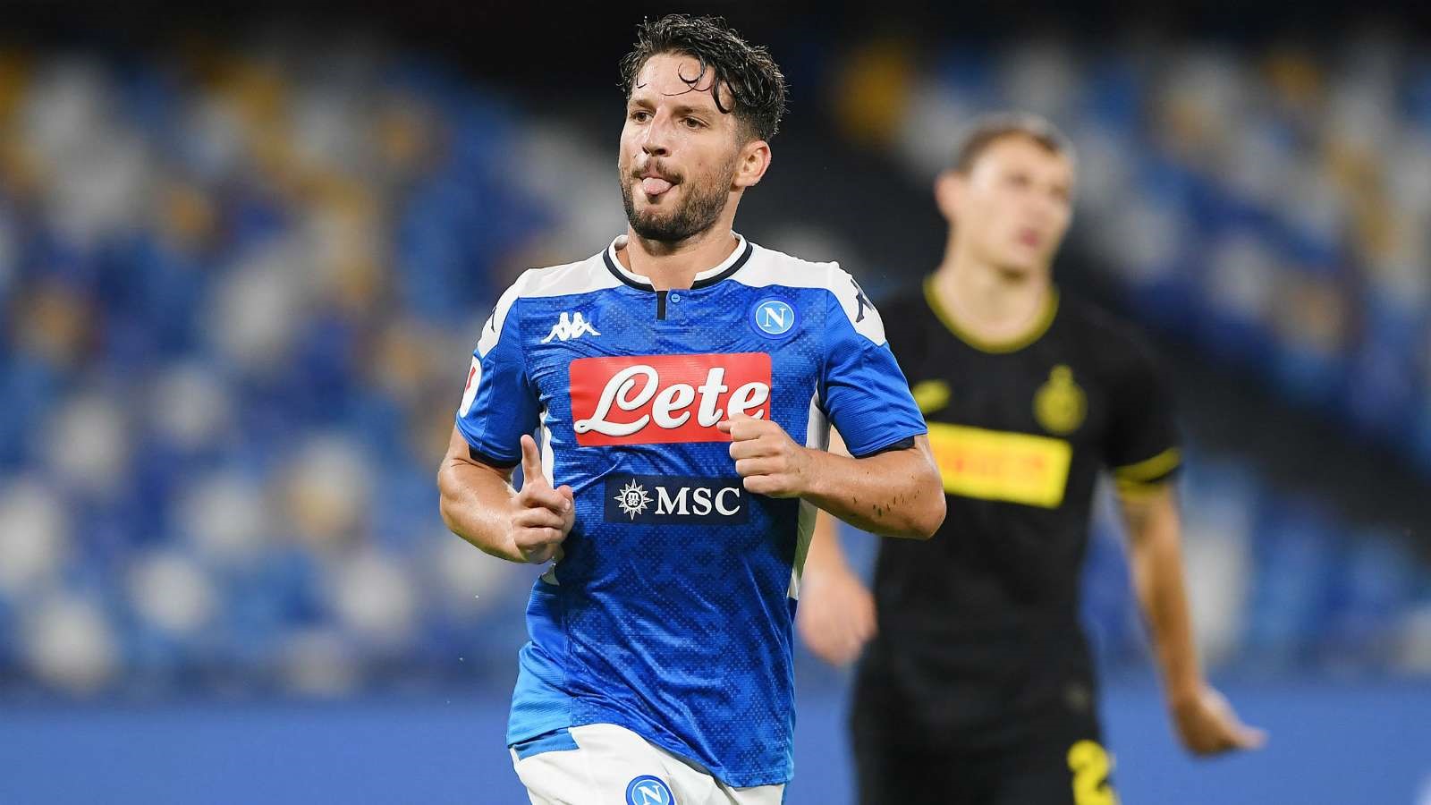 Napoli đang cố gắng cạnh tranh tấm vé đá Europa League với AS Roma. Ảnh: Getty.