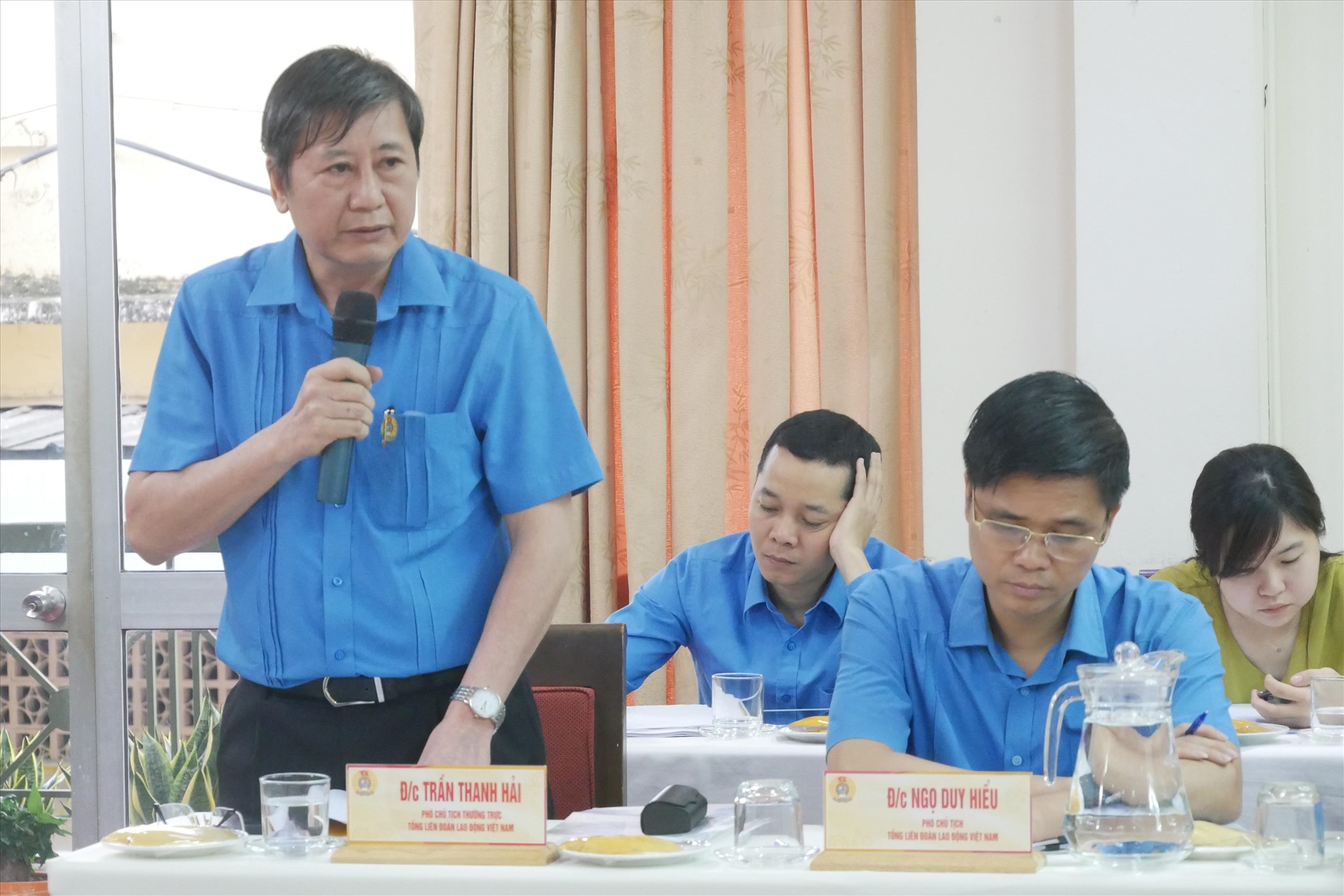Phó Chủ tịch Thường trực Tổng LĐLĐVn Trần Thanh Hải phát biểu tại buổi làm việc. Ảnh Anh Tú