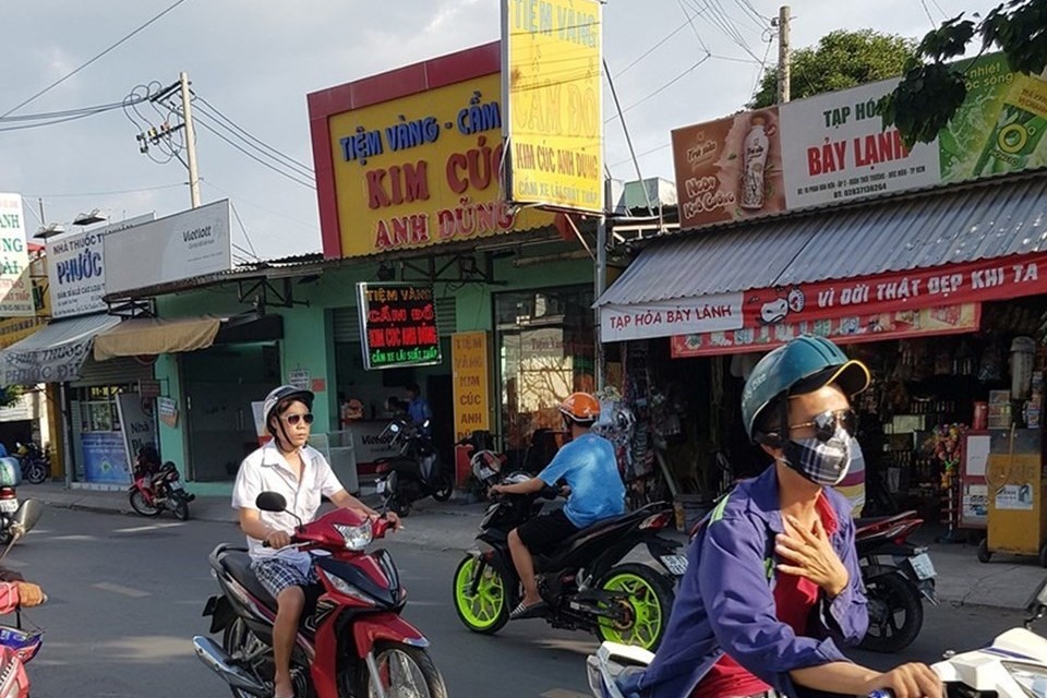 TPHCM: Đã bắt được nghi can trong vụ đu dây trộm tiệm vàng ở Hóc Môn TPHCM: Đã bắt được nghi can trong vụ đu dây trộm tiệm vàng ở Hóc Môn