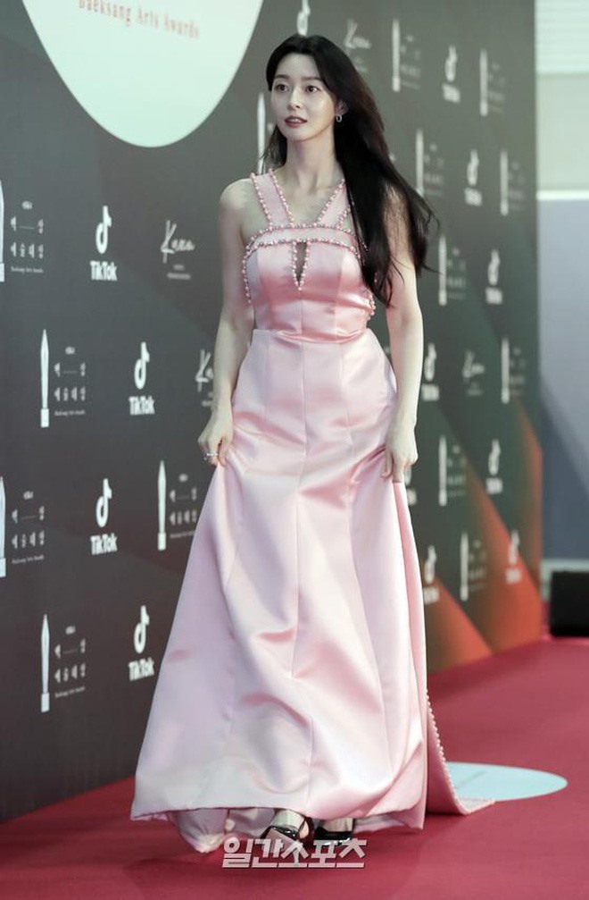 Kwon Nara ngày càng xinh đẹp, lỗng lẫy. Ảnh: isplus.joins.com