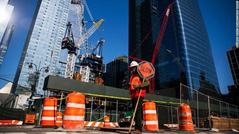 Công nhân xây dựng ở New York. Ảnh: Getty Images