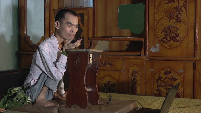 Căn bệnh khiến anh Tĩnh phải ngồi xe lăn đến hết cuộc đời