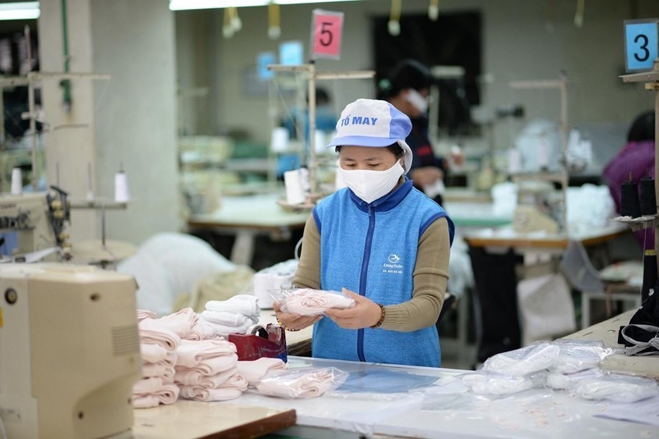 Năng lực sản xuất khẩu trang của Việt Nam rất lớn, có thể xuất khẩu. Ảnh: C.Ngô