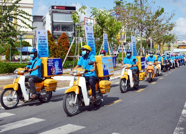 Ra quân tuyên truyền BHXH tự nguyện tại Cà Mau (ảnh Nhật Hồ)