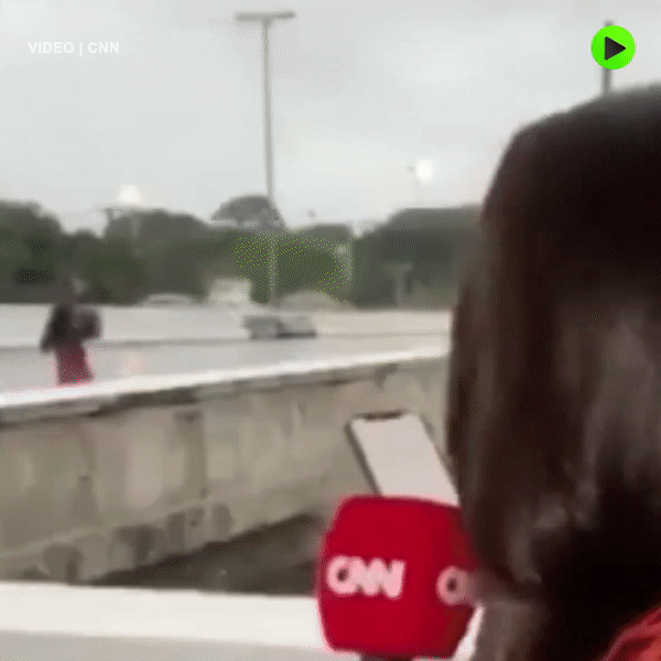 Video ghi lại diễn tiến vụ nữ phóng viên CNN ở Brazil bị cướp ngay trên sóng trực tiếp. Nguồn: RT.