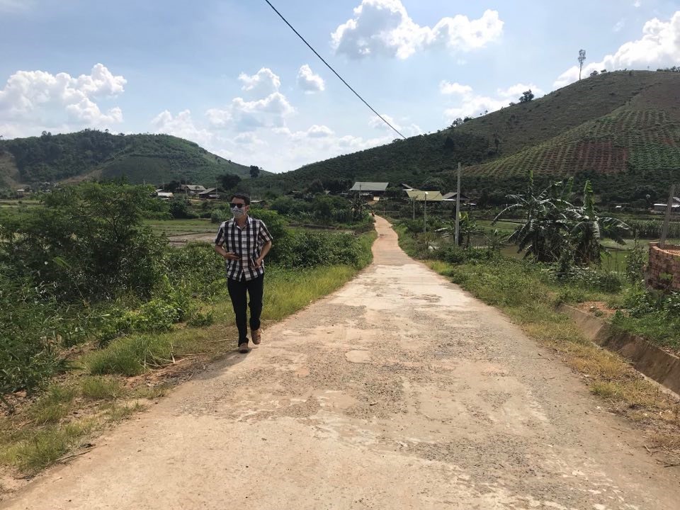 Bên trong thôn 12, xã Quảng Hòa. Ảnh B.T