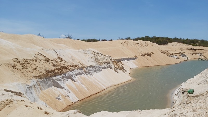 Hiện trường khai thác cát lậu của Công ty Free Land. Ảnh: Nguyên Dũng