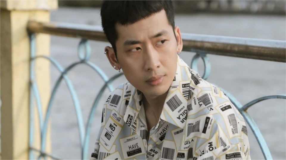 Nam diễn viên điển trai cho rằng việc nổi tiếng ở lĩnh vực nào cũng đều đáng quý. Ảnh: BIL Nam diễn viên điển trai cho rằng việc nổi tiếng ở lĩnh vực nào cũng đều đáng quý. Ảnh: BIL