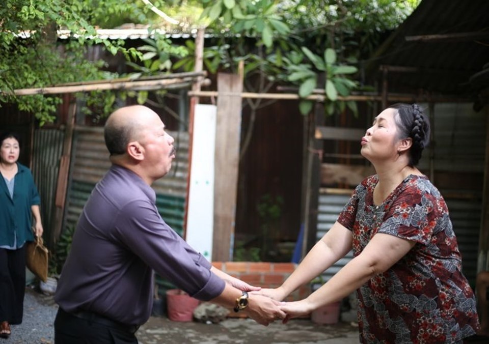 NSND Hồng Vân hội ngộ khán giả với Đại Kê chạy đi phần 2. Ảnh: NSCC NSND Hồng Vân hội ngộ khán giả với Đại Kê chạy đi phần 2. Ảnh: NSCC