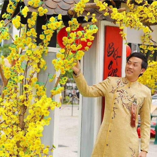 NSƯT Hoài Linh từng là người có cát -sê cao ngất ngưởng trong showbiz. Ảnh: Chụp màn hình