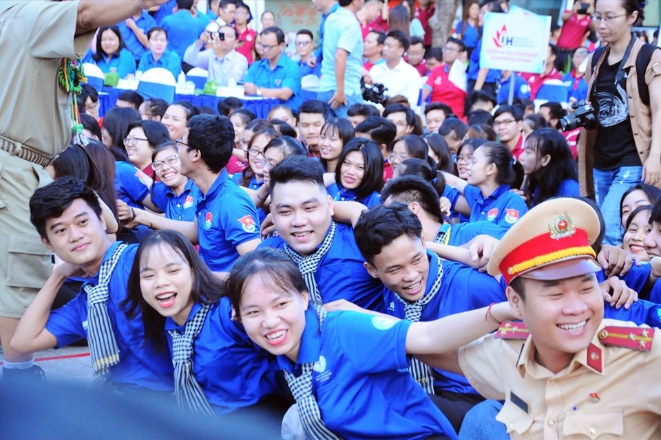 Khởi động chiến dịch hè tình nguyện 2020 của tuổi trẻ TPHCM Khởi động chiến dịch hè tình nguyện 2020 của tuổi trẻ TPHCM