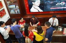 Kinh tế 24h: Tâm lý chốt lời kéo giá vàng đi xuống; Sắp điều chỉnh giá xăng