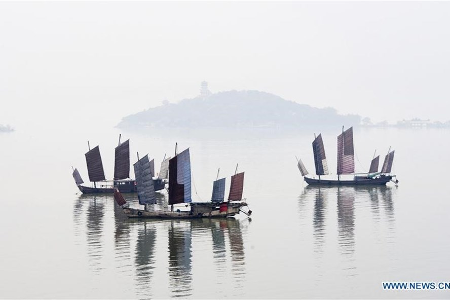 Hồ nước ngọt lớn thứ 2 ở Trung Quốc trên mức báo động 15 ngày liên tiếp ho nuoc ngot lon thu 2 o trung quoc tren muc bao dong 15 ngay lien tiep