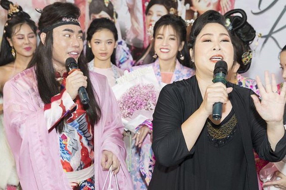 Quán quân Cười xuyên Việt Dương Lâm: "Nghệ sĩ ai không muốn có dự án riêng" Quán quân Cười xuyên Việt Dương Lâm: "Nghệ sĩ ai không muốn có dự án riêng"
