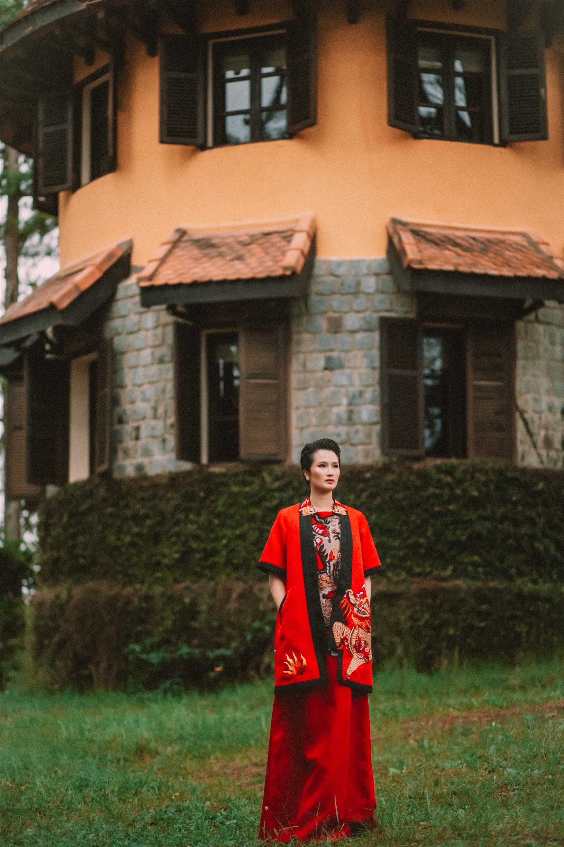 Người đẹp Cao Thùy Dương