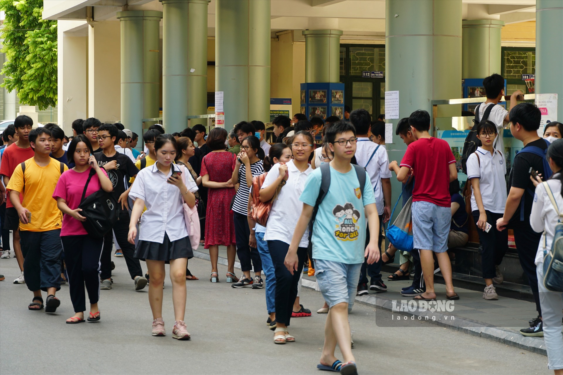 THPT Chuyên Đại học Sư phạm có lớp chuyên tỉ lệ chọi lên tới 1:29,25. Ảnh: Nhật Huy.