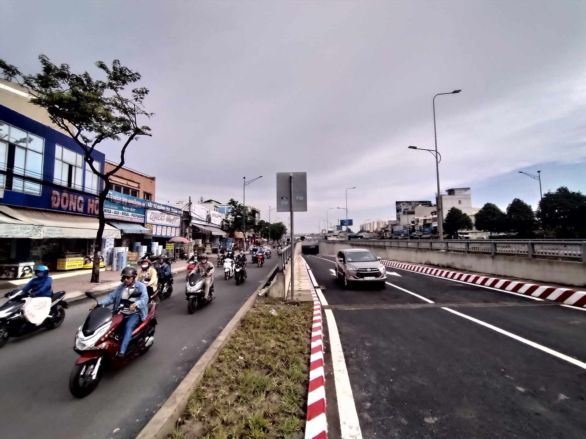 Khi hoàn thiện, tại ngã tư An Sương sẽ hình thành nút giao thông ba tầng. Công trình nhằm giải tỏa ùn tắc trục đường huyết mạch quốc lộ 1 từ TP HCM đi các tỉnh miền Đông, miền Tây và ngược lại, xóa điểm đen tai nạn giao thông nhiều năm liền tại đây.