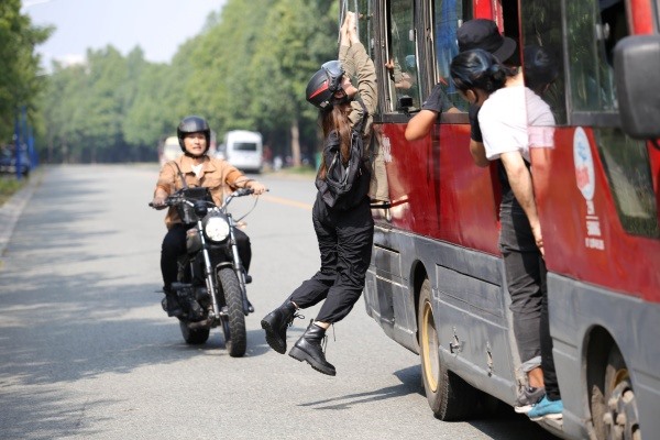 Nữ diễn viên đóng cảnh khó mà không cần diễn viên đóng thế. Ảnh: NSCC