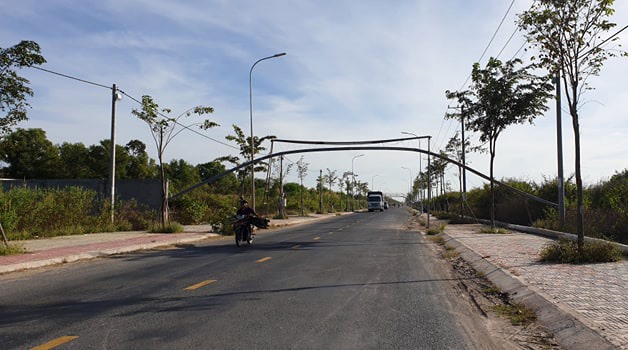 Một đoạn trên tuyến đường số 1 ở thành phố Trà Vinh. Ảnh: TR.L.