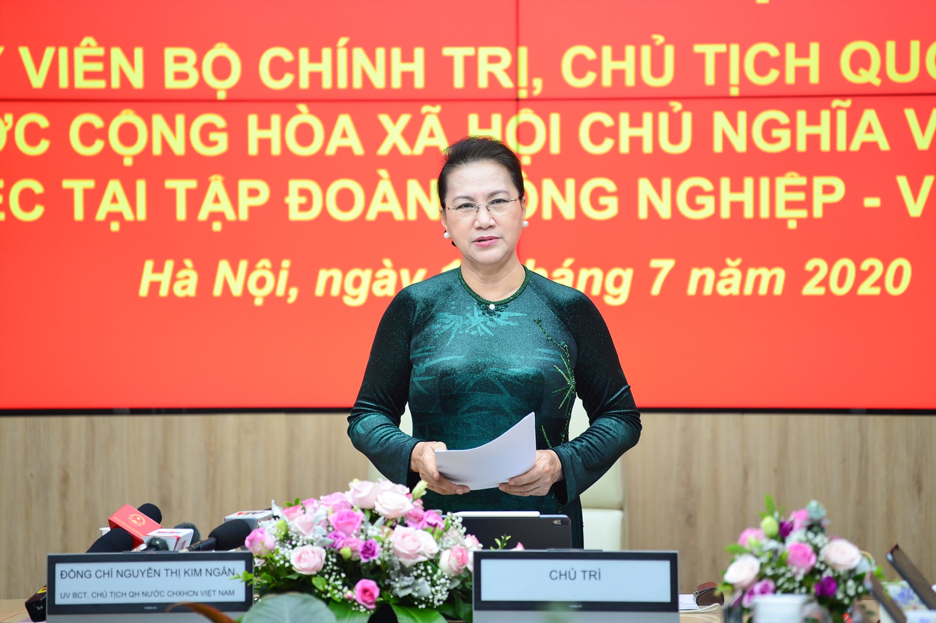 Chủ tịch Quốc hội phát biểu tại buổi làm việc. Ảnh: Viettel
