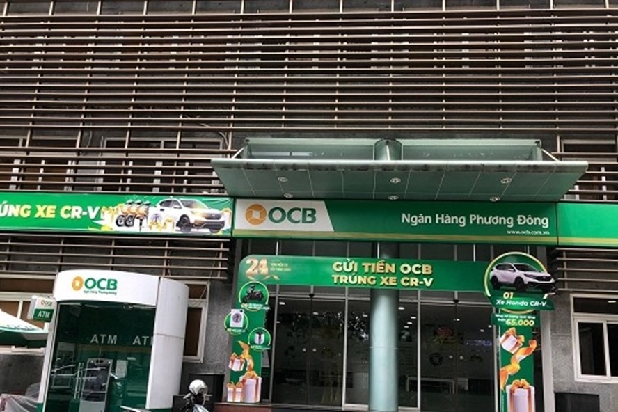 Khách hàng lao đao vì gửi 6 tỉ đồng tiết kiệm tại ngân hàng OCB nhưng lại là sổ giả. Ảnh: Quang Duy