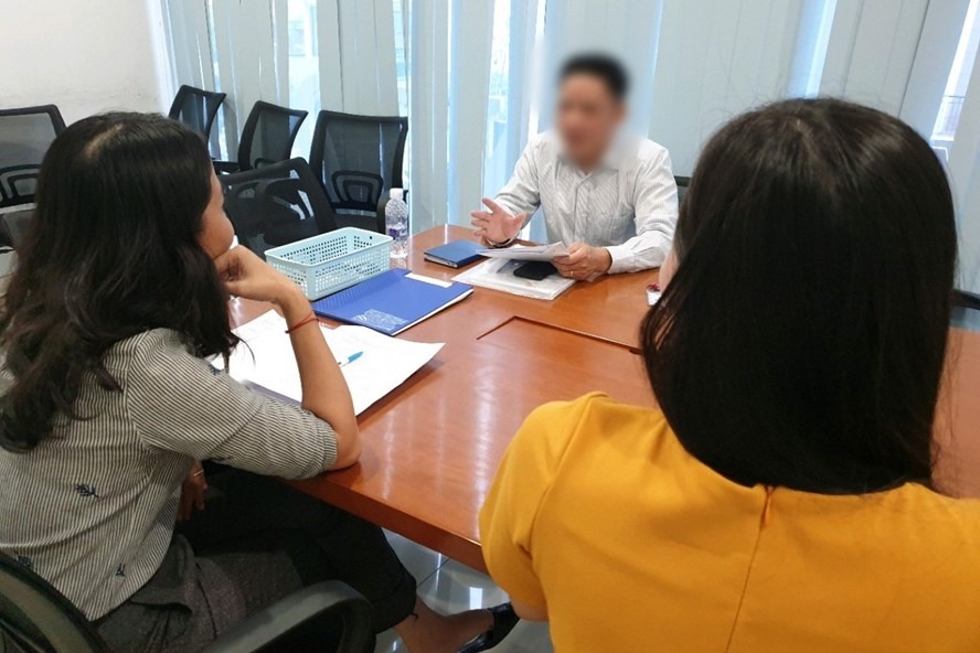 Đại diện nhiều app cho vay xác nhận giải ngân cho app là một đơn vị chuyên về cầm đồ. Ảnh: PV