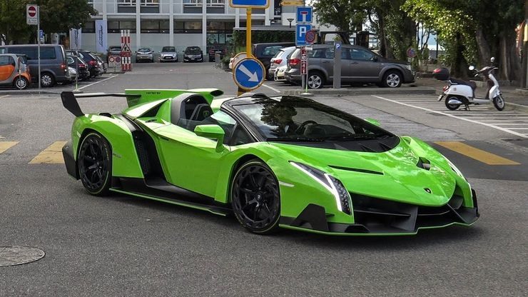 Lamborghini Veneno Roadster với thân carbon độc nhất thế giới. Ảnh: The Cars