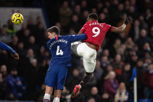 Ở trận thua Man United 0-2 tại vòng 26 Ngoại hạng Anh, Chelsea đã bị hủy 2 bàn thắng vì VAR. Ảnh: Getty.
