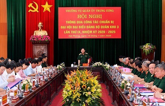 Đại tướng Ngô Xuân Lịch chủ trì hội nghị.