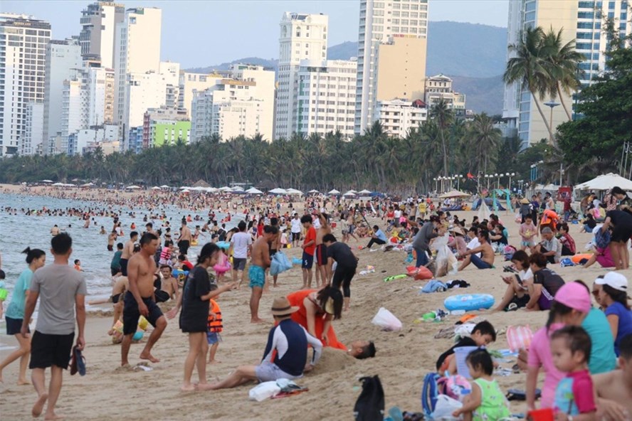 Khách du lịch đến miền Trung tăng đột biến nhờ kích cầu khach du lich den mien trung tang dot bien nho kich cau