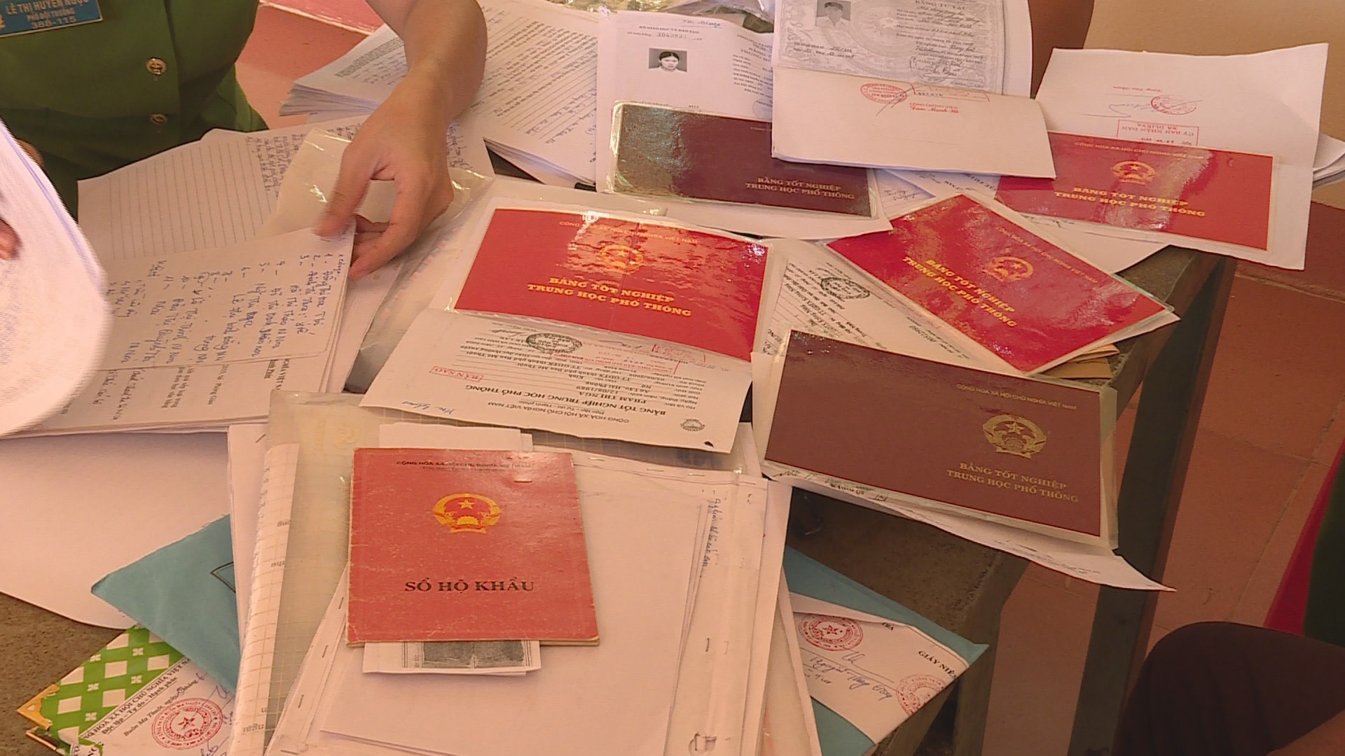 Tang vật vụ việc. Ảnh: Lin xong