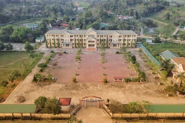 Trường THPT Cù Huy Cận mà phụ huynh kiến nghị không giải thể. Ảnh: Trần Tuấn.