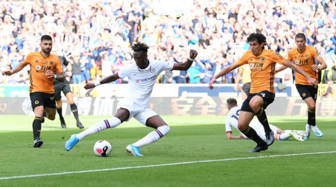 Chelsea và Wolves cũng sẽ quyết đấu ở vòng 38. Ảnh: Getty