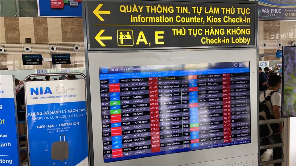 Màn hình FIDS hiển thị đầy đủ và cập nhật thông tin chuyến bay. Ảnh ĐT
