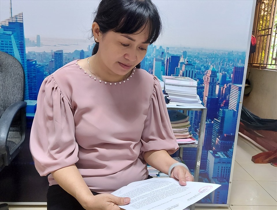 bi thu huyen uy viet tam thu cho co giao mo hop 0 dong cho tro ngheo