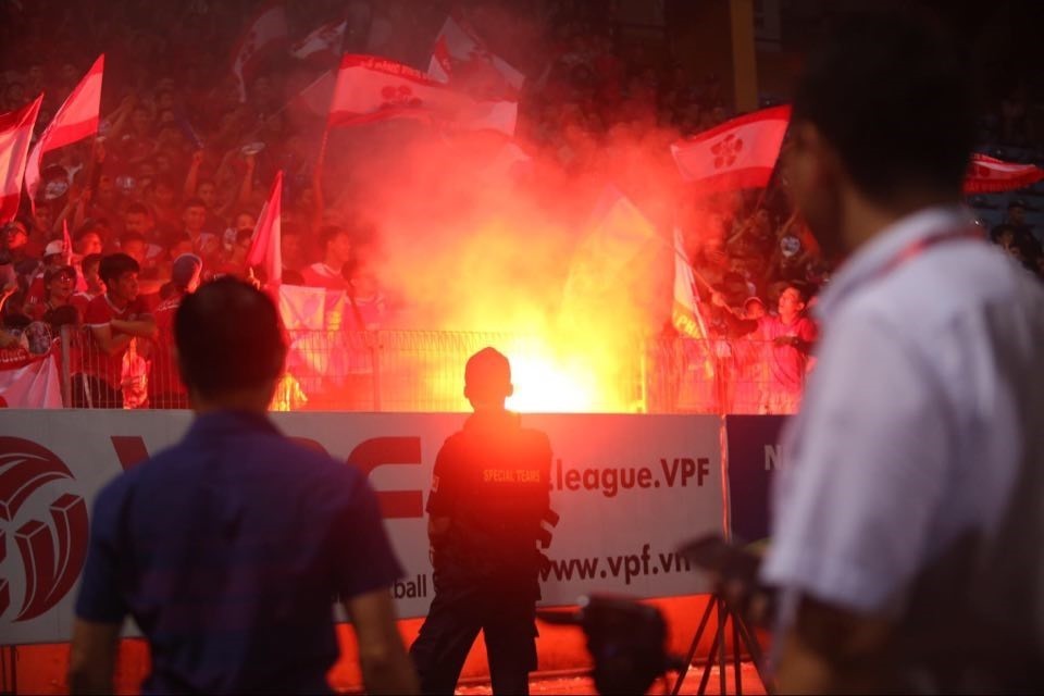 ha noi nop phat 40 trieu dong vi co dong vien hai phong dot phao sang