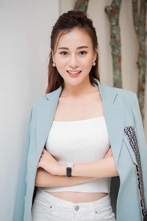 Phương Oanh cho biết cô mệt mỏi và muốn tạm dừng để nghỉ ngơi. Ảnh: NSCC
