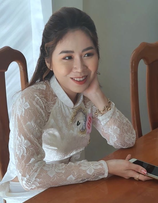 Tranh thủ ôn bài trước khi vào phần thi đầu tiên (ảnh Nhật Hồ)
