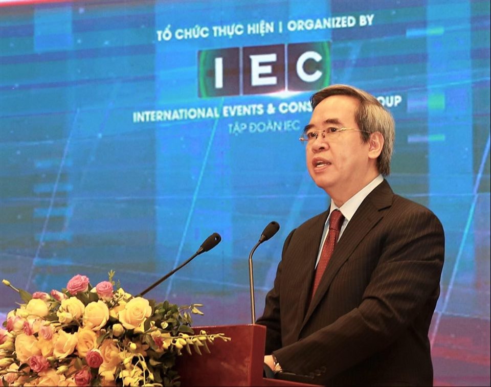 Đồng chí Nguyễn Văn Bình phát biểu tại Diễn đàn. Ảnh: Thành Trung