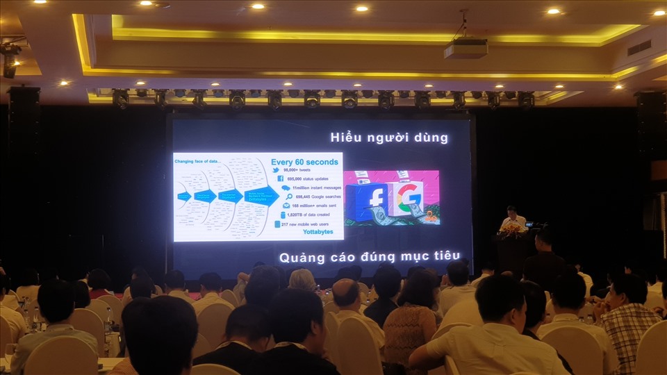 Báo chí họp tìm kiếm các mô hình kinh tế để tồn tại và phát triển