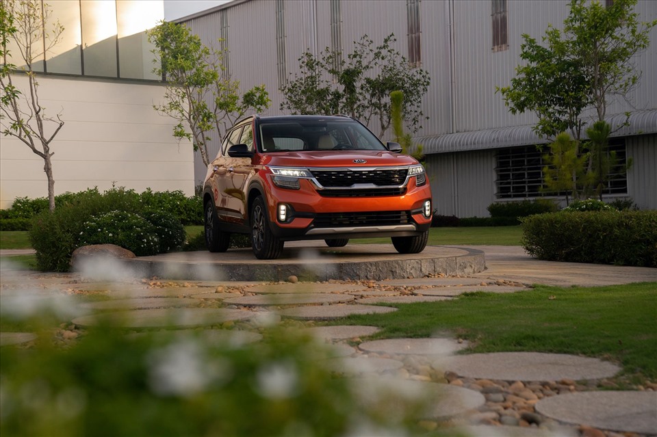 Kia Seltos – Mẫu xe ứng dụng thiết kế theo xu hướng mới của thương hiệu KIA. Ảnh: KIA