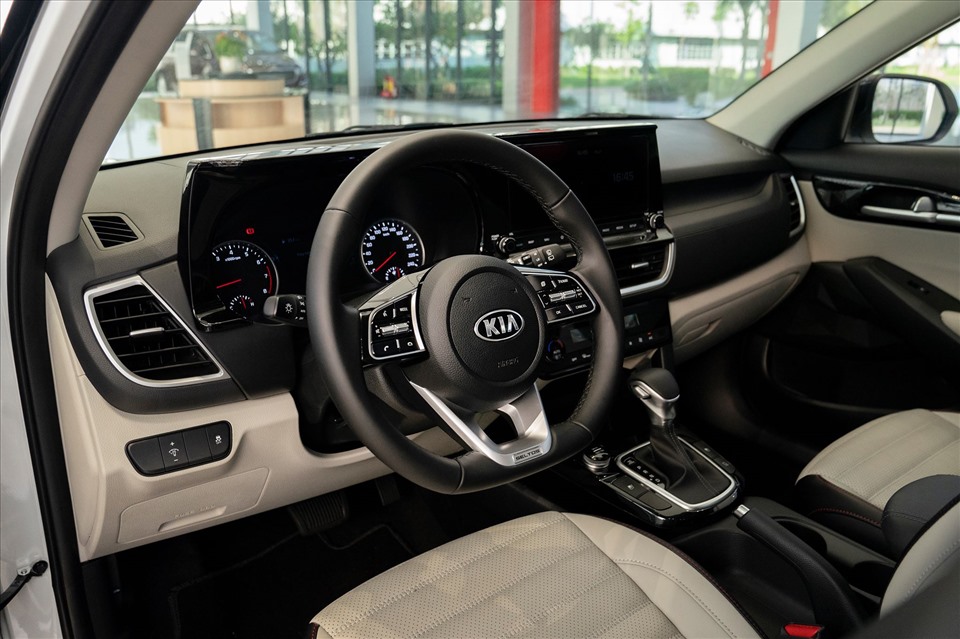 Nội thất bên trọng. Ảnh: KIA