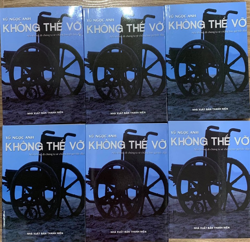 Cuốn tự truyện “Không thể vỡ” của Vũ Ngọc Anh.
