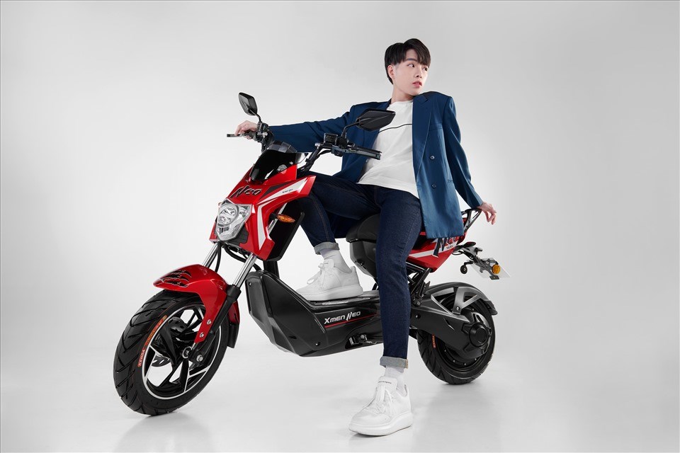 Mẫu xe điện Yadea Xmen Neo ra mắt tại thị trường Việt Nam. Mẫu xe điện Yadea Xmen Neo ra mắt tại thị trường Việt Nam.