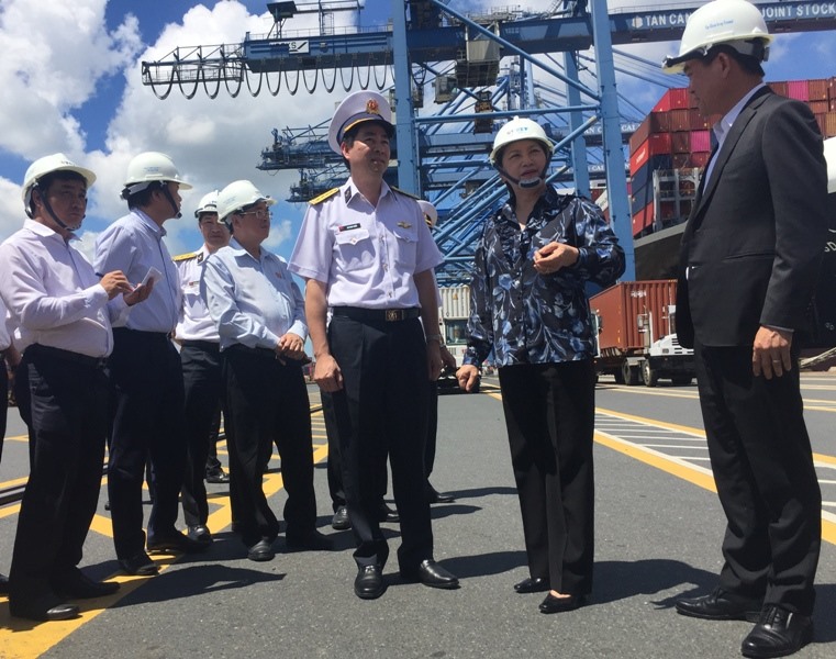 Chủ tịch Quốc hội lắng nghe, tháo gỡ khó khăn cho doanh nghiệp