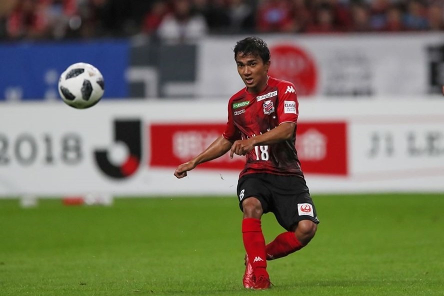 “Messi Thái” có phong độ ấn tượng ở J.League. Ảnh: Consadole