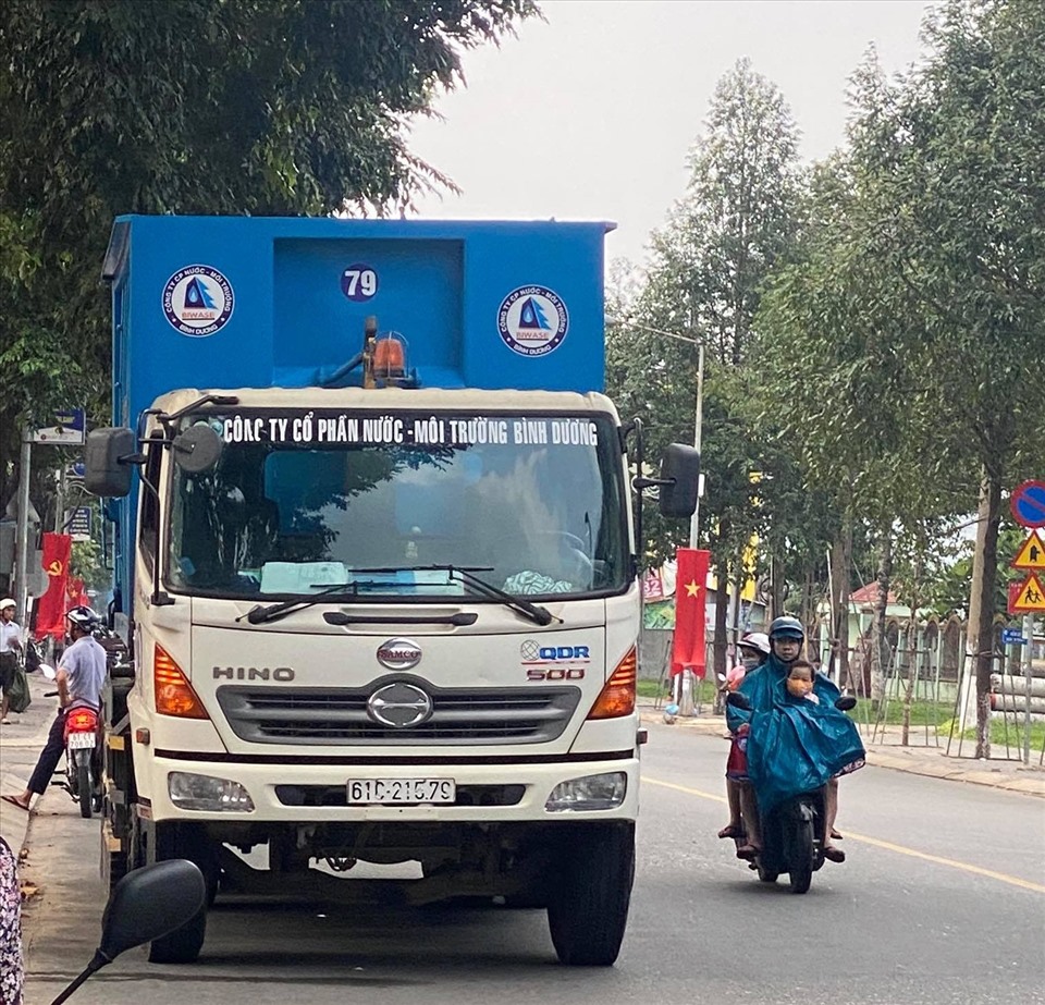 Xe rác liên quan đến vụ tai nạn. Ảnh: Dương Bình