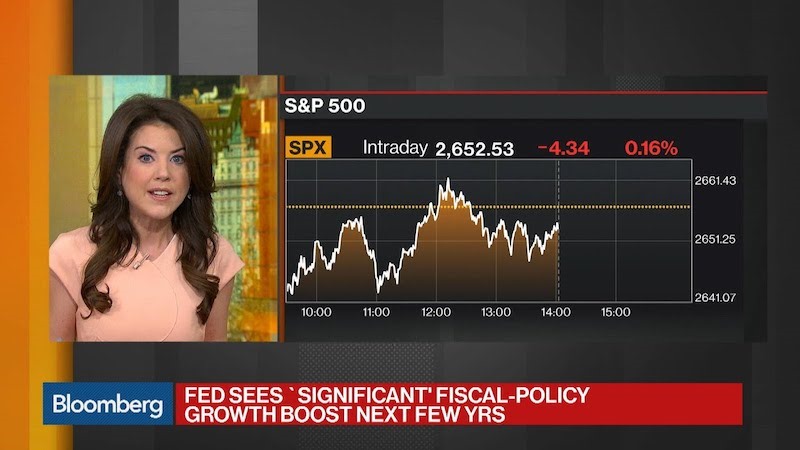 Julia Chatterley từng là người dẫn chương trình chính cho 2 chương trình tài chính “Bloomberg Market” và “What’d you miss?” trên kênh Bloomberg.