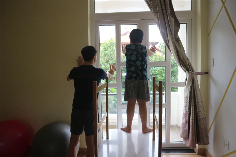 Phương pháp chơi của Gánh Xiếc Nhà Jù là để trẻ dẫn dắt.