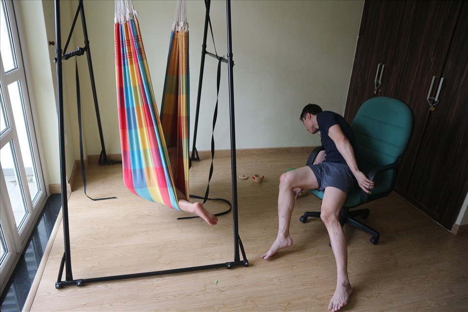 Quân làm 'xiếc' cùng T.
